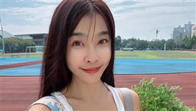 小嫻在9月份當起大學新鮮人。（圖／翻攝自小嫻臉書）