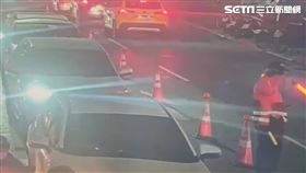 北市基隆路地下道施工釀大塞車，警方疏導1小時才緩解。（圖／翻攝畫面）