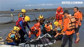 彰化,芳苑,王功漁港,遊客,採蚵,拍照,落水,溺斃（圖／翻攝畫面）