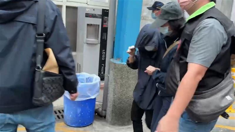 8旬老母阻兒砍殺寶貝孫　滿身血求鄰幫忙