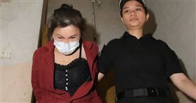 涉嫌與他人共謀綁架丈夫的陳雲貴（左）。(圖／翻攝自中國報)

