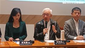 聯電創辦人曹興誠今（11）日偕同律師包括鄭文龍、劉繼蔚、黃思維召開「用台灣的法治與文明，反擊中國的非法與蠻幹」記者會。（圖／記者盧素梅攝影)