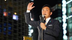 日本國民民主黨代表（黨主席）玉木雄一郎今天遭週刊爆料疑外遇。（圖／翻攝自玉木雄一郎臉書）