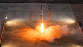 今天早上6:01， 逢甲大學Feng Chia University團隊的探空火箭SHSR-Aero2順利升空。（圖／翻攝自國家太空中心 TASA粉專）