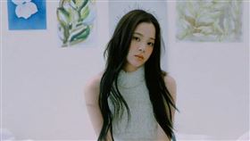 歐陽娜娜爆出熱戀樂團鼓手。（圖／翻攝自歐陽娜娜微博）