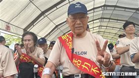 99歲戴紀彬爺爺、「爺奶Color Walk」健走活動／記者張雅筑攝