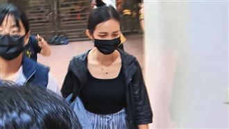 柯文哲心靈秘書是她！獨守阿北提訊動線