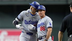 ▲道奇一壘指導教練麥卡拉（Clayton McCullough）接掌馬林魚兵符。（圖／美聯社／達志影像）