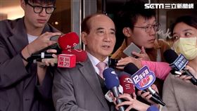 ▲王金平出席中道和平聯盟籌備跨黨派智庫活動受訪回應醞釀反朱派、選黨主席等時事（圖／記者陳怡潔攝影）