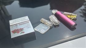 嘉義市一名陳姓員警因臉部有施毒產生的痘瘡、上班精神委靡，檢警調查後執行搜索，於陳員的辦公室及住處第三級毒品依托咪脂（喪屍煙彈），另查獲陳員涉嫌詐欺、偽造文書等不法事證，檢方複訊後向法院聲押陳員獲准。