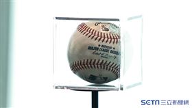 ▲臺北101夢想高飛特展，大谷翔平50轟紀念球曝光。（圖／記者劉彥池攝影）