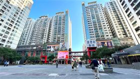 近一年的實價登錄數據顯示，在北北基桃生活圈中，桃園市中壢區千萬內的30坪以上的大樓產品交易量最多。(房市示意圖)