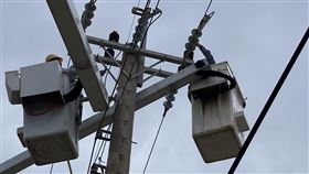 新／吹斷高壓電線　彰化二林4200戶仍停電（圖／翻攝畫面）