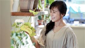 Joyce（郭靜黛）近期推出新書。（圖／時報文化提供）