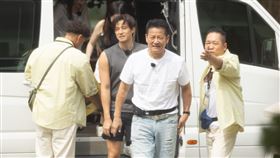 首集嘉賓請來徐乃麟（右2起）、徐新洋父子檔。（圖／好看娛樂提供）