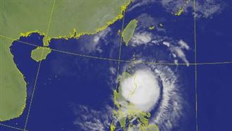 天兔接近台灣！不排除直接登陸　恐再增強