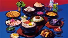 「韓啵 韓式料理」餐點由金牌廚藝總監陳詠佶師傅及韓國釜山宜必思大使酒店行政廚師JongWoo Lim歷時半年的時間進行研發，實際赴韓國取經推出多達50項道地料理。（圖／品牌業者提供）