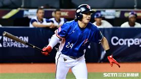 ▲世界12強棒球錦標賽台多大戰，台灣隊中外野手陳傑憲敲出全隊首安。（圖／記者劉彥池攝影）