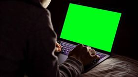 山東一名25歲李姓男子生活作息不規律，三餐不正常又長期熬夜，做健康檢查後發現心臟衰竭，目前正在接受治療。（示意圖非當事人／photoAC）