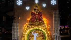 市民廣場魔幻之城燈區，將帶領民眾進入充滿奇幻氛圍的魔幻之城。（圖／新北市觀旅局提供）