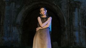 戴佩妮推出專輯《雙生火焰》。（圖／妮樂佛提供）