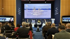 法國智庫年度研討會  探討印太對美國新政府期待智庫法國國際關係研究所14日舉辦年度研討會，規劃3場座談。上午探討印太同盟對美國新政府的期待與擔憂，由學者賴怡忠（左1）、彥谷貴子（視訊）、金通菲（左2）、波馬西（右2）分享，亞洲研究中心主任朱利安（Marc Julienne）（右1）主持。中央社記者曾婷瑄巴黎攝  113年11月15日