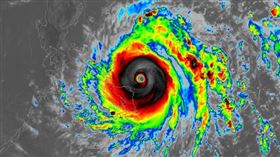 「萬宜」已悄悄增強為強烈颱風，成為今年第6個強颱。（圖／翻攝自台灣颱風論壇｜天氣特急臉書）