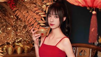 嘎琳爆戀已婚百億富商　疑憂吃醋冷落男星