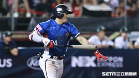 ▲世界12強棒球錦標賽，台灣隊中外野手陳傑憲敲出安打送回陳晨威。（圖／記者劉彥池攝影）