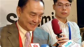 盧超群：明年半導體景氣謹慎樂觀鈺創董事長盧超群（左）18日出席創新論壇High Level Forum（HLF）高峰會，他在受訪時表示，2025年半導體景氣展望謹慎樂觀。中央社記者鍾榮峰攝 113年11月18日