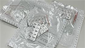 家中用藥大掃除  藥師提醒留意存放方式年關將近，家中藥品也要大掃除。藥師提醒，一般藥品存放於室溫下即可，需冷藏藥品則建議避開出風口或放在冰箱門。中央社記者沈佩瑤攝  113年1月10日