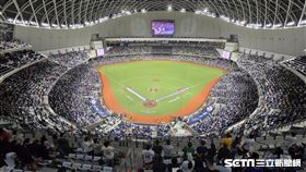 ▲世界12強棒球錦標賽，大批球迷進場看台、古大戰。（圖／記者劉彥池攝影）