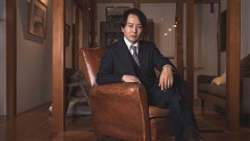 蔭山征彥在《時光の手箱：我的阿爸和卡桑》飾演基隆顏家長男顏惠民。（圖／財團法人影想文化藝術基金會提供）