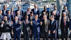 大合照,G20峰會,習近平,拜登,領袖（圖／翻攝自G20 Brasil臉書）