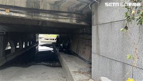 命案,台中,懸空,吊掛,柳川景觀步道（圖／翻攝畫面）