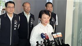 台灣隊前進東京  盧秀燕：台中市籍選手獎金加碼世界12強棒球賽台灣隊晉級4強複賽，台中市長盧秀燕（前）19日受訪宣布，將為台中市籍選手加碼祭出獎金鼓勵。中央社記者郝雪卿攝  113年11月19日