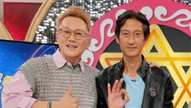 何篤霖（左起）、唐治平、諮商心理師吳姵瑩、陳亞蘭同台聊命理話題（圖／JET提供）