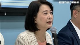 國民黨團「勞動部霸凌自殺案！2周不給交代　王鴻薇：「不敢動土皇帝？！」記者會，王鴻薇、王育敏、廖偉翔。(圖/記者陳怡潔攝影)