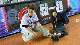 蔡阿嘎、二伯（圖／翻攝自IG）