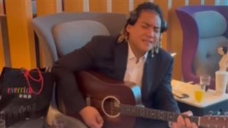 「北斗神拳」吉力吉撈機場開唱變演唱會