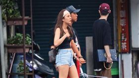 大根（中）與愷愷（左）之間分合複雜，歷經過一段模糊不清的期間。