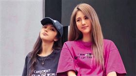 愷愷（右）與周揚青（左）是閨密，周揚青跟小豬感情鬧得滿城風雨，愷愷也參一腳替她打抱不平。（翻攝自愷愷IG）