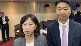 民航局局長何淑萍（左）、交通部部長陳世凱（右）今日出席立院備詢。（圖／記者楊晏琳攝影）