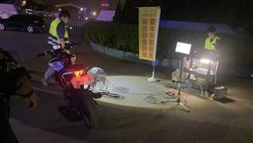 危險噪音107分貝，大肚山夜景，改裝機車炸街，警開萬元罰單(圖／翻攝畫面)
