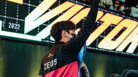 T1「ZOFGK」組合告終！離隊風波燒整晚　Zeus首發聲：很榮幸待過T1。IG