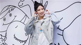 李千娜因為胸口疼痛緊急送醫。（圖／翻攝自李千娜臉書）