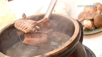 40歲男「吃薑母鴨」大吐血！急送醫進加護