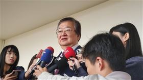 傳出勞動部輪椅「運遺體」，邱泰源回應應該是不對的。（圖／記者簡浩正攝影）