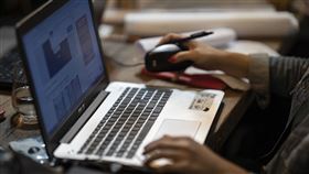 上班，工作，電腦(圖／PIXABAY)