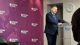 烏克蘭駐英大使示警中俄團結烏克蘭駐英國大使、前武裝部隊總司令扎盧茲尼20日指出，第三次世界大戰已在2024年開始，因為俄羅斯的專制威權盟友已「直接參與」對烏克蘭的侵略戰爭。圖為他10月出席倫敦一場智庫演說，也提到中國支援俄羅斯的侵略戰爭。攝於10月17日。中央社記者陳韻聿倫敦攝  113年11月22日